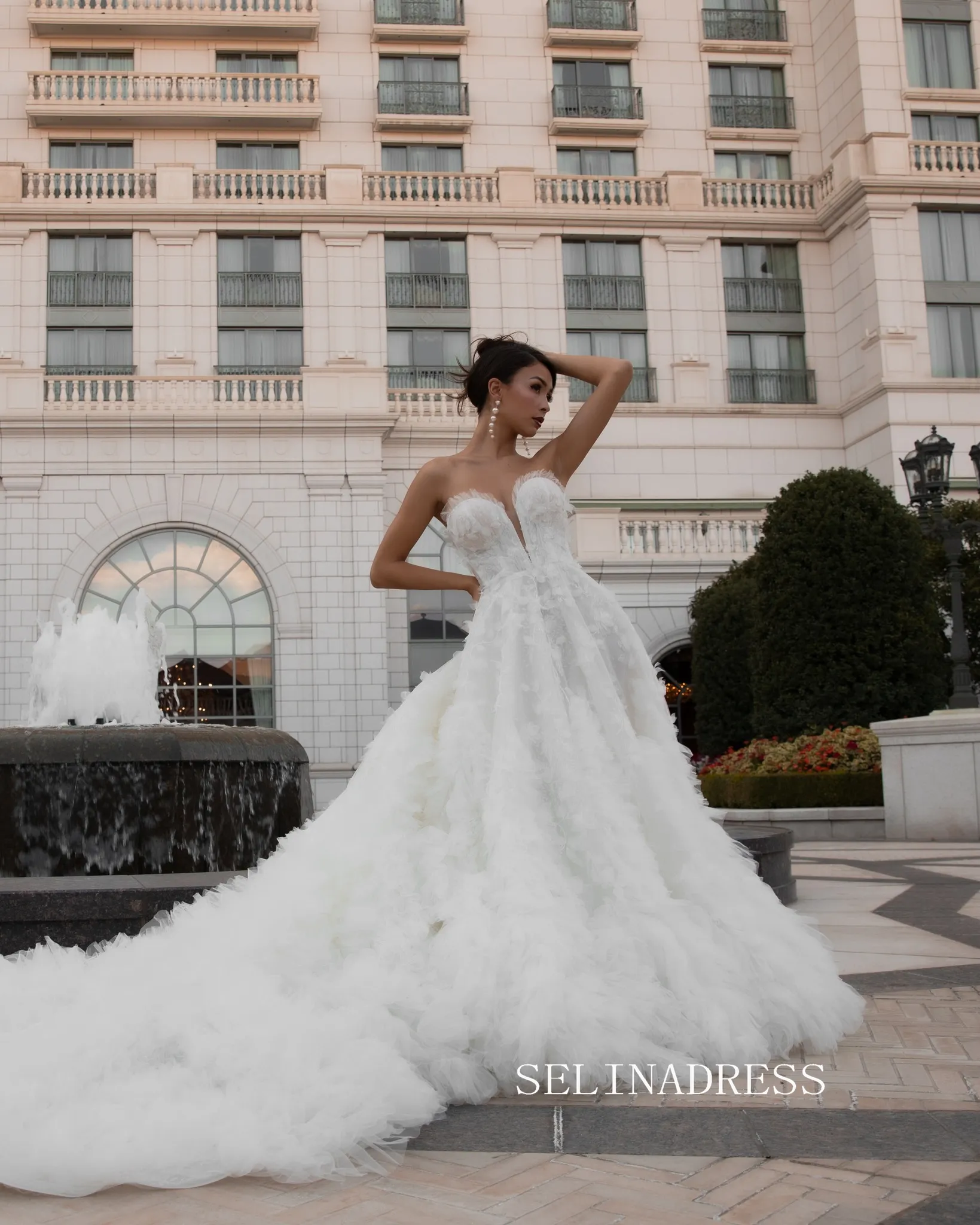 A-line Sweetheart Applique Wedding Dresses Rustic Wedding Gowns kop135