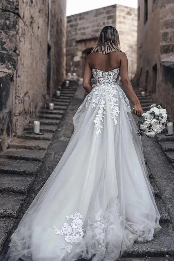 A Line Sweetheart Ivory Tulle Beach Wedding Dress With Appliques