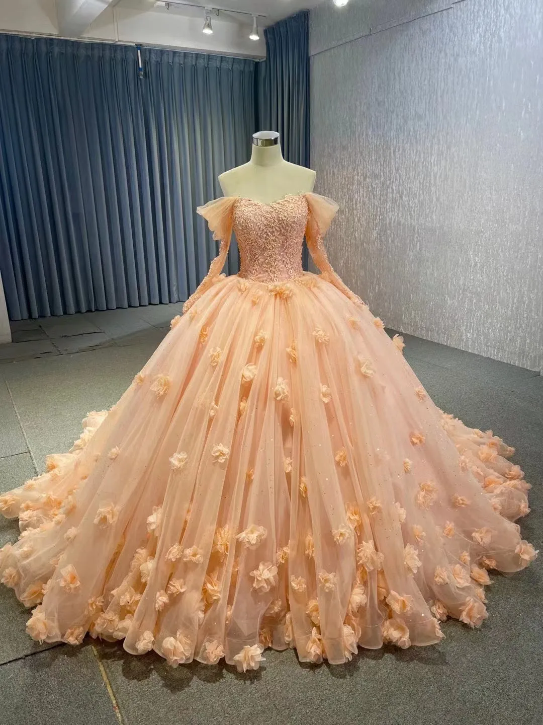 Beautiful Flower Ball Gowns Off-the-shoulder Sweet 16 Ball Gown Quinceanera Dress 231096