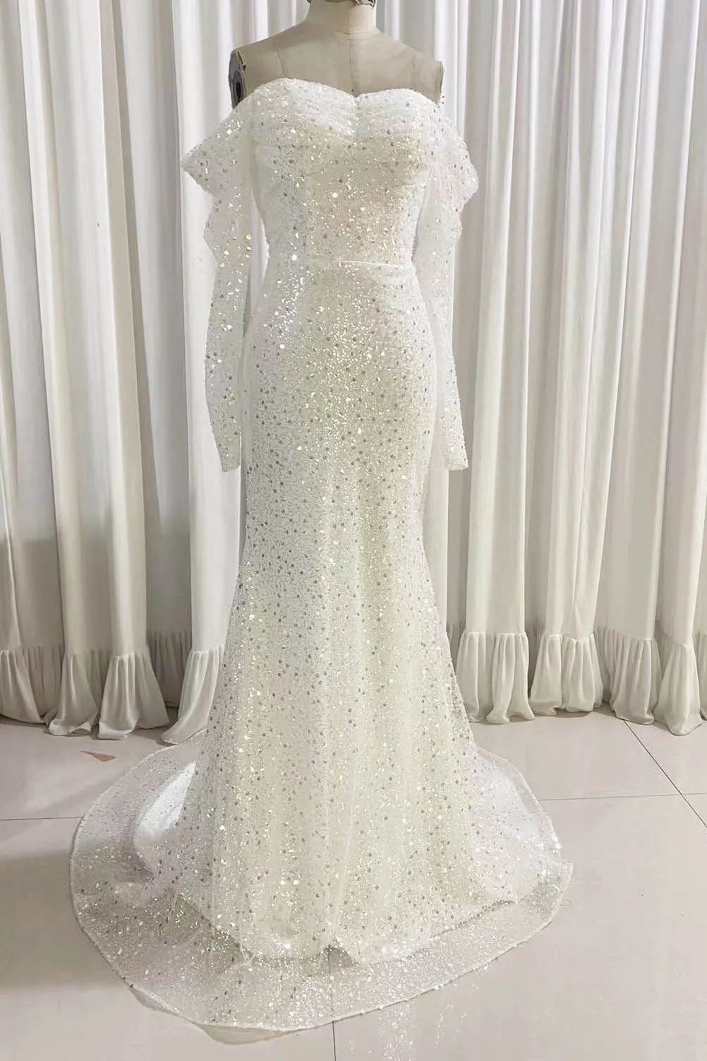 Ivory Mermaid Sequined Prom Dress with Long Sleeves Sparkly Long Party Dresses