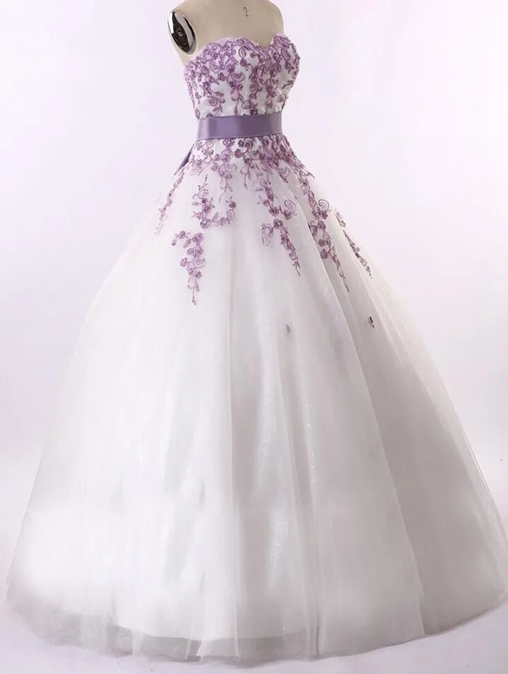 Elegant Purple Tulle Appliqué Wedding Dress with Sweetheart Neckline and Lace-Up A-Line Silhouette