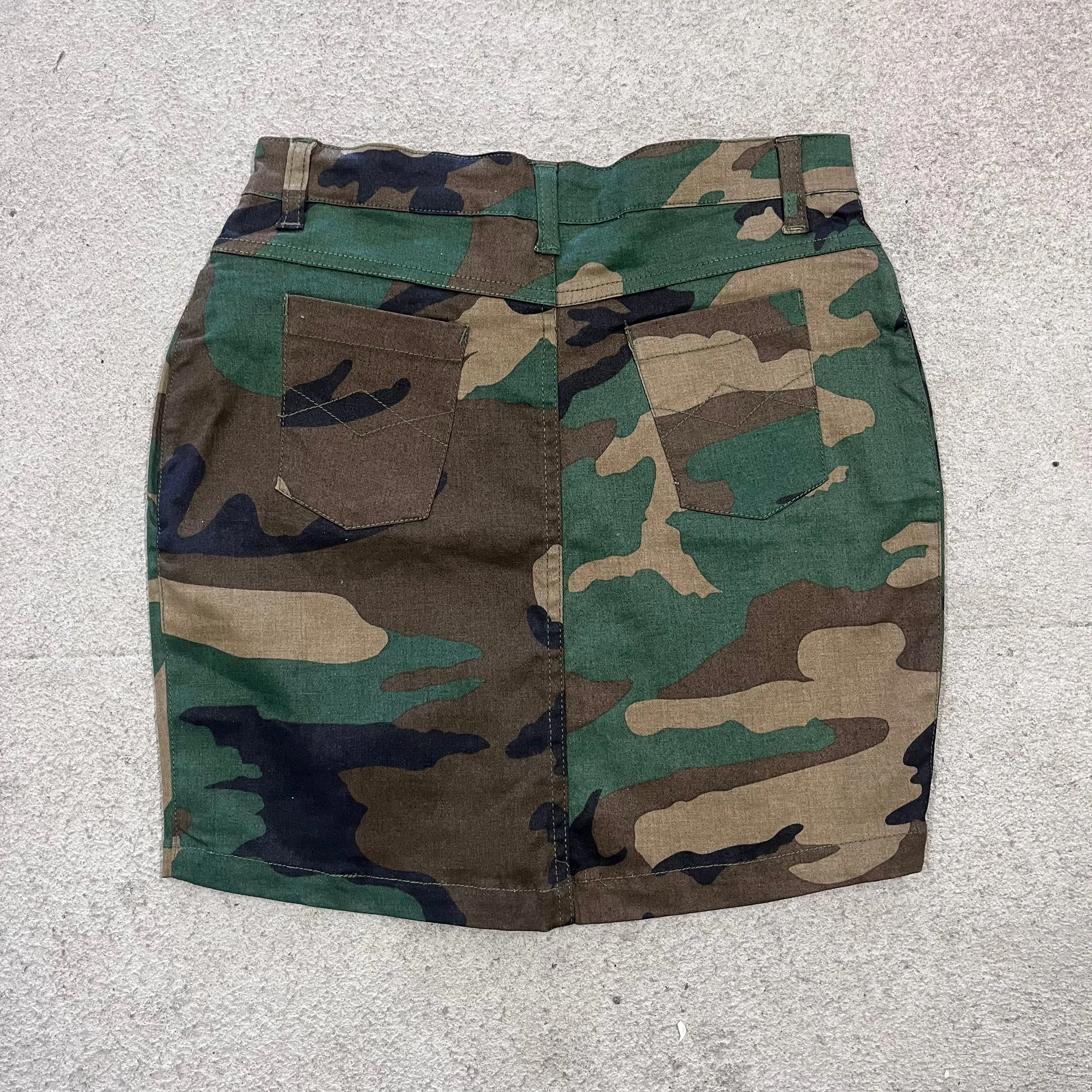 TH Y2K Rothco Camo Mini Skirt Size 25" (Deadstock)