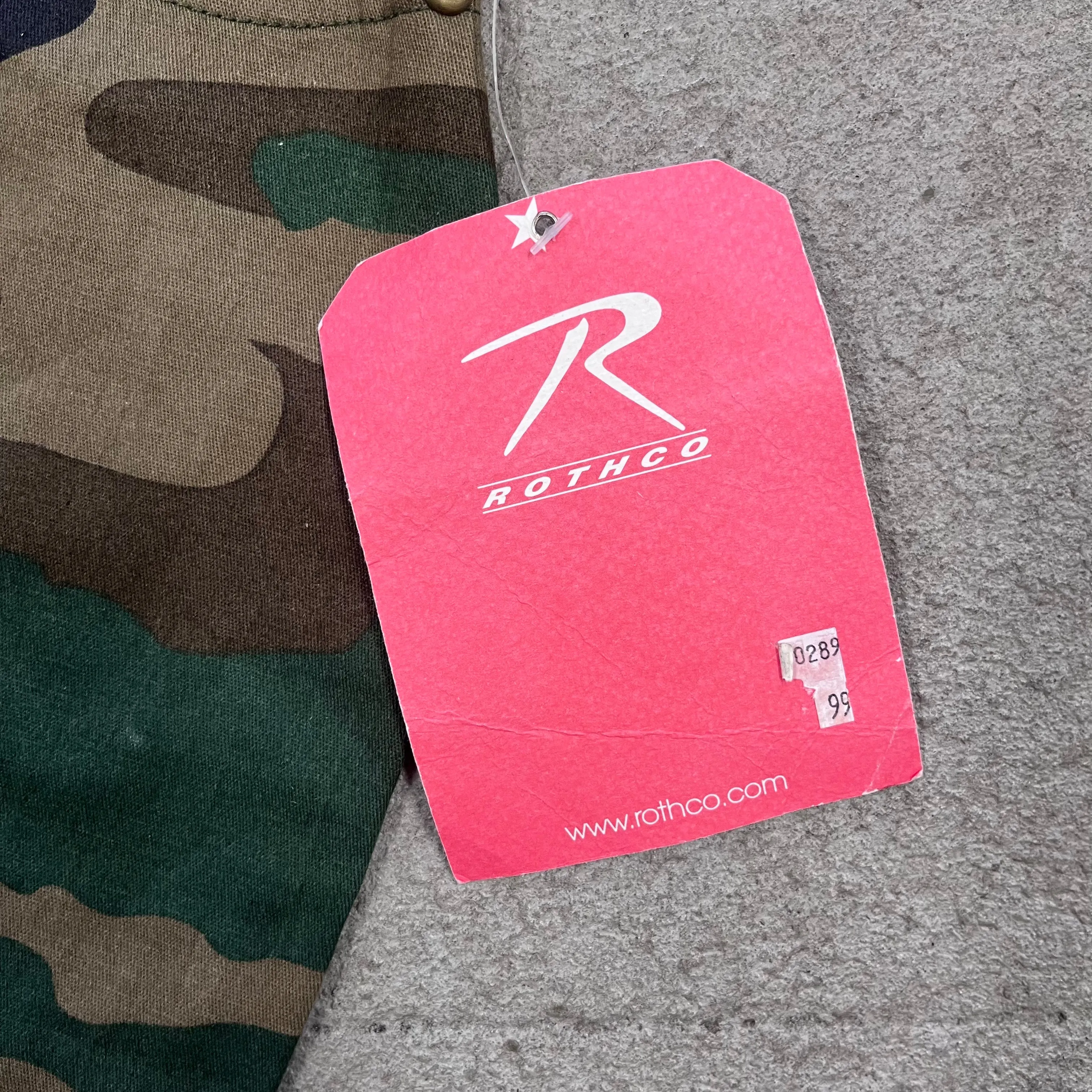 TH Y2K Rothco Camo Mini Skirt Size 25" (Deadstock)