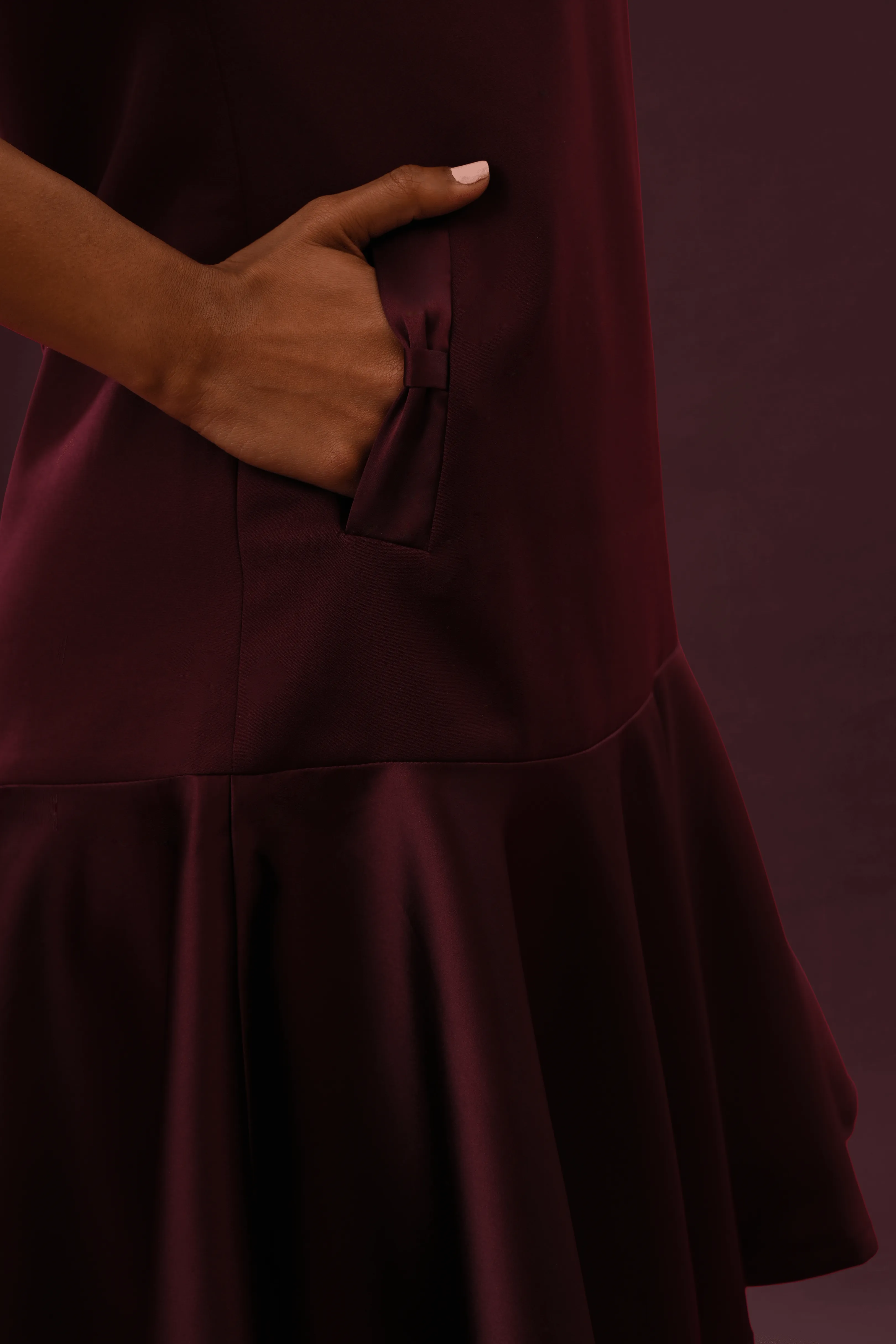 Vogue Low Flare Crepe Shift Dress